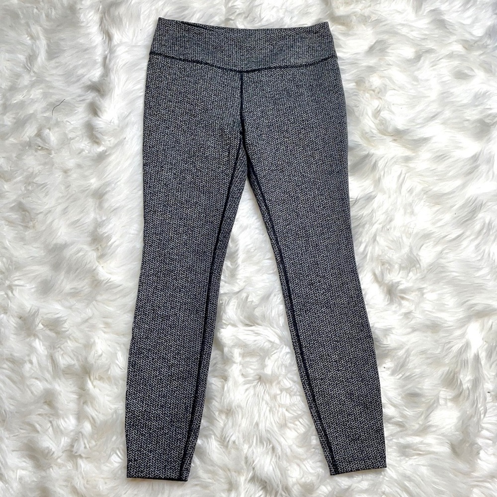 Eddie Bauer Gray Patterned Athletic Leggings - image 1